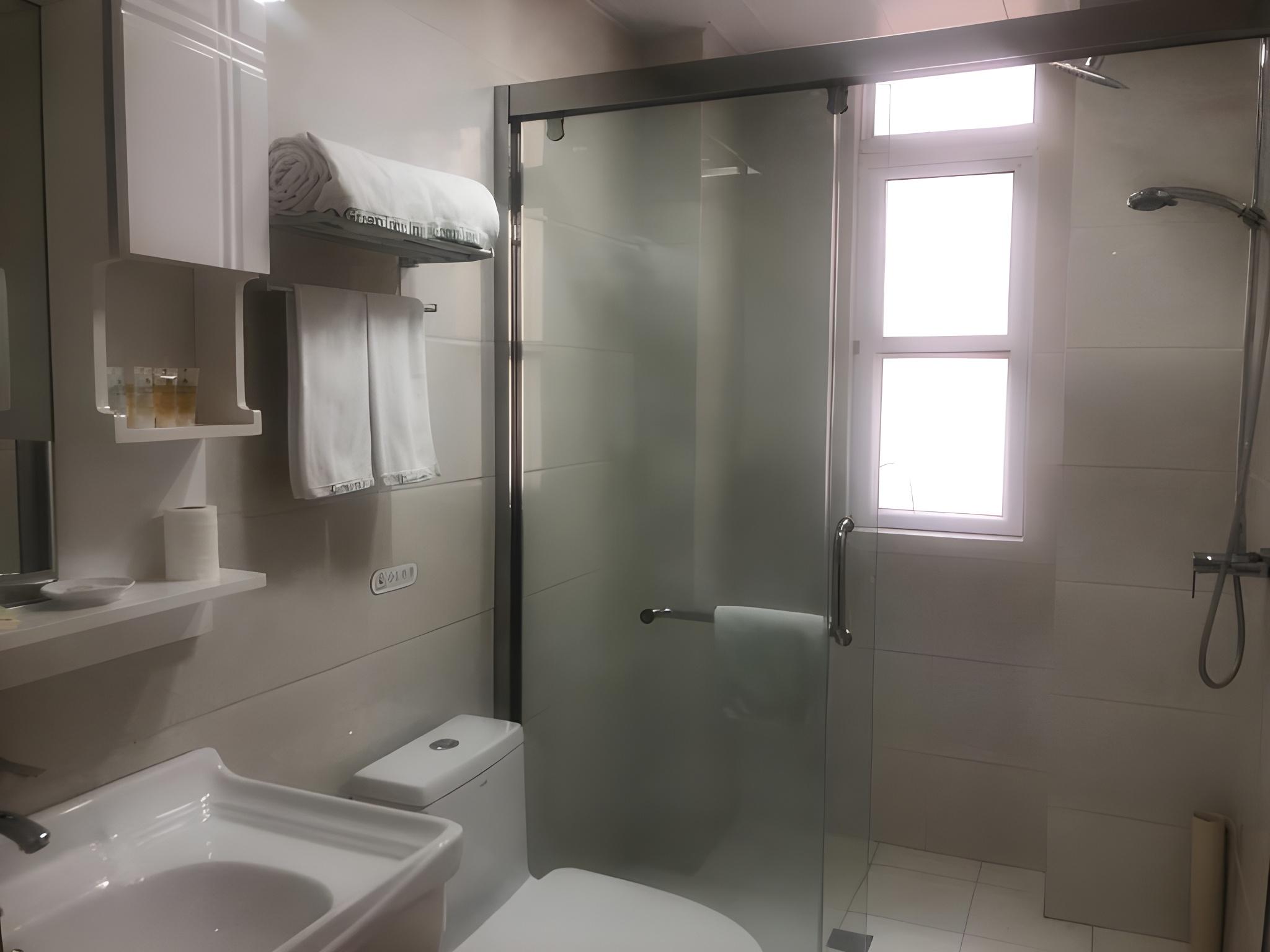 GreenTree Inn Tongchuan Yaozhou District New District Hospital Business Hotel 39/42