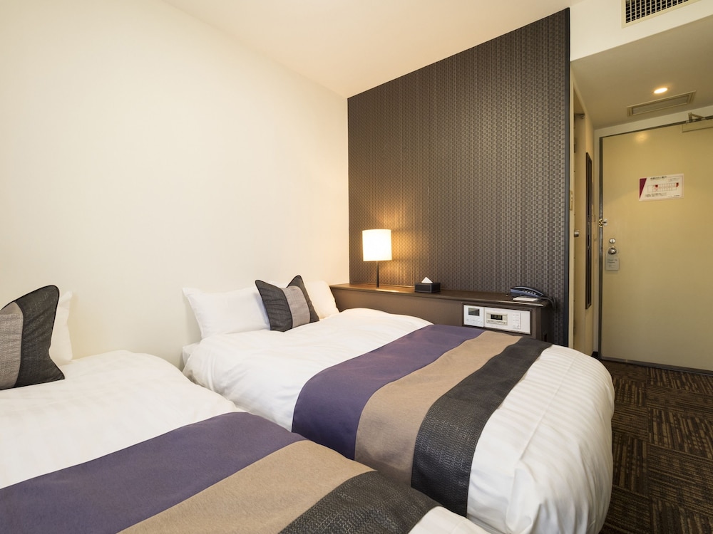 Hotel Areaone Oita 11/76