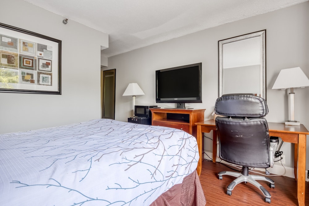 Gardentree Hotels Memphis East near I 40 13/37