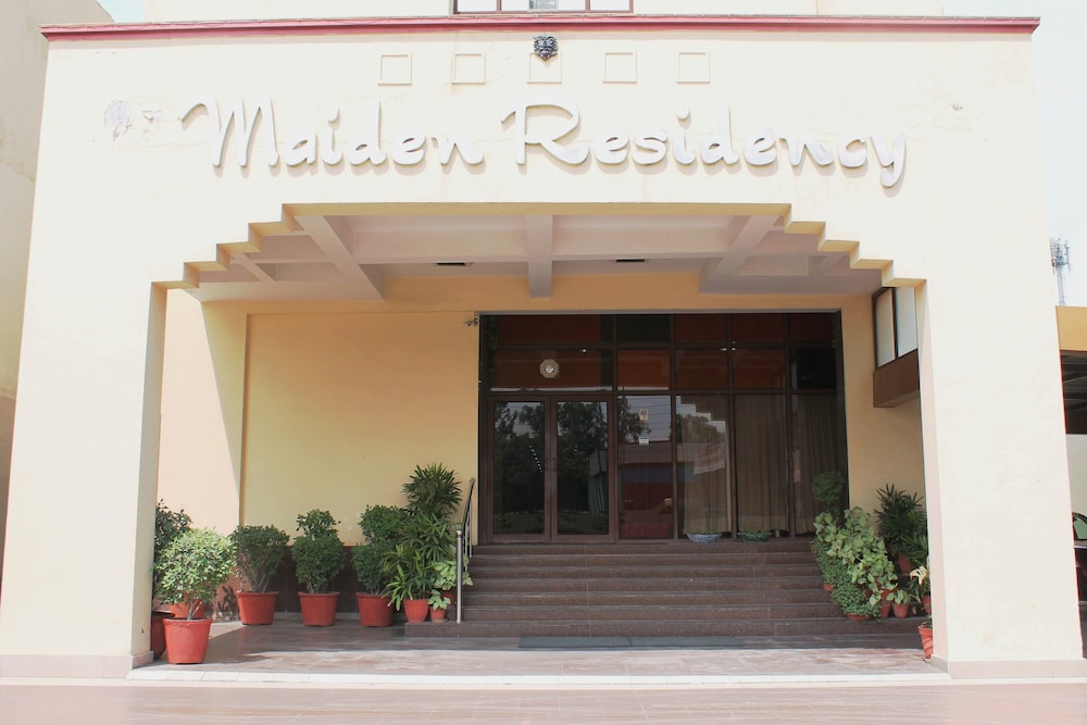Hotel Maiden Residency 3/50