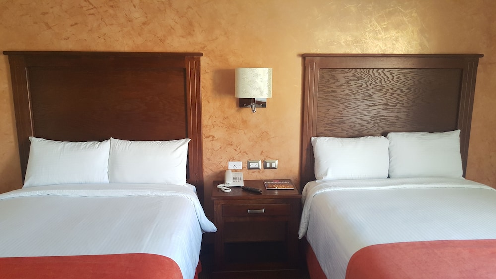 Don Ruben Hotel 8/43