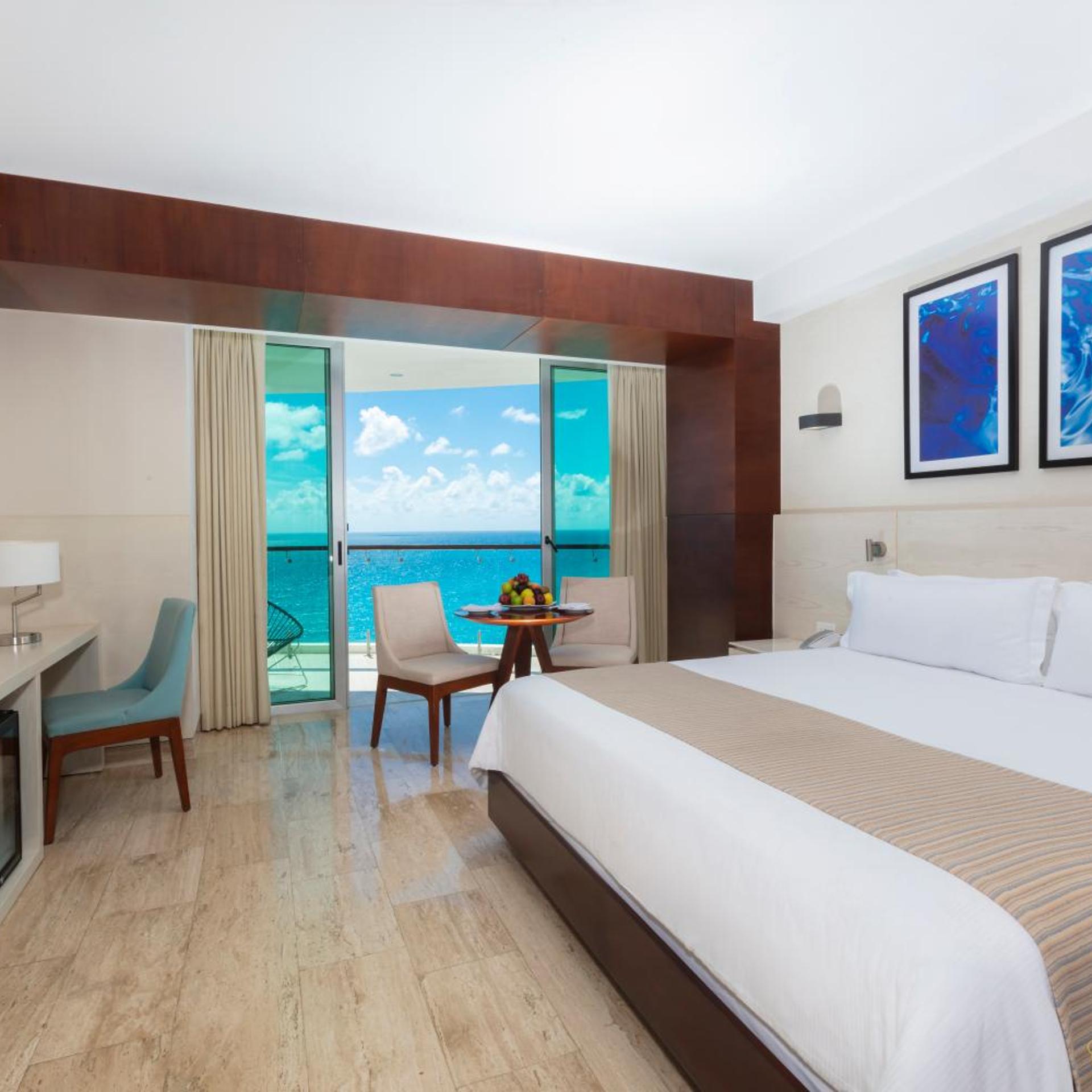 Altitude, Master, Suite