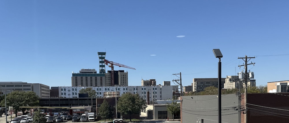 Town House Extended Stay Hotel Downtown 61/64