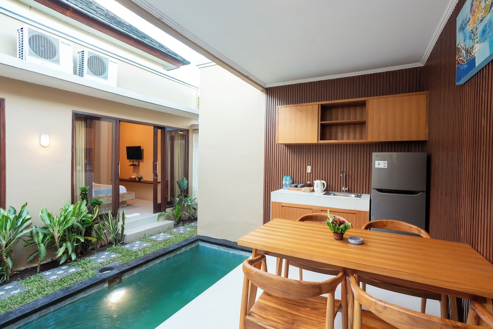 Karana Villa Bali 11/64