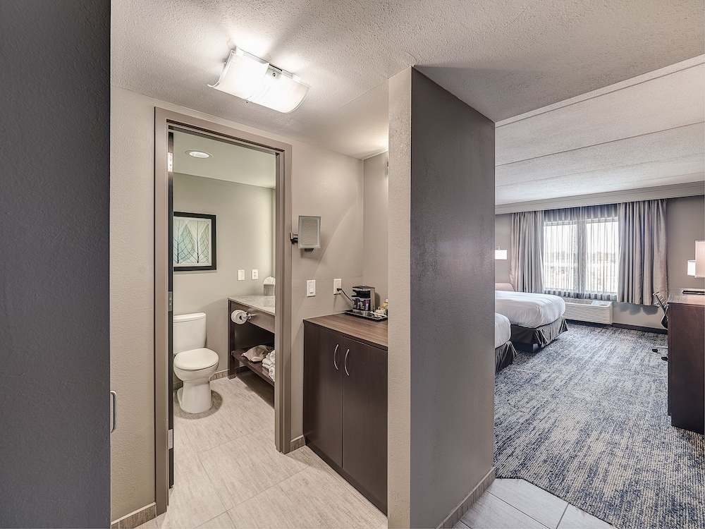 Doubletree By Hilton Bloomington 22/76