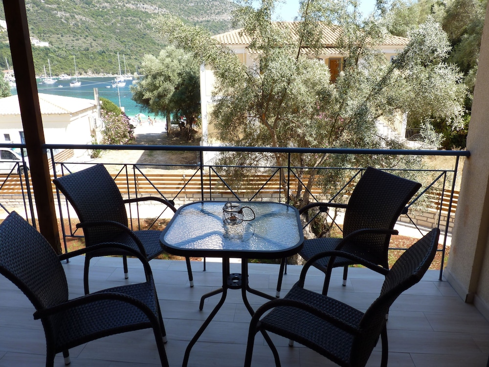 Ilianthos Apartments And Studios 27/50
