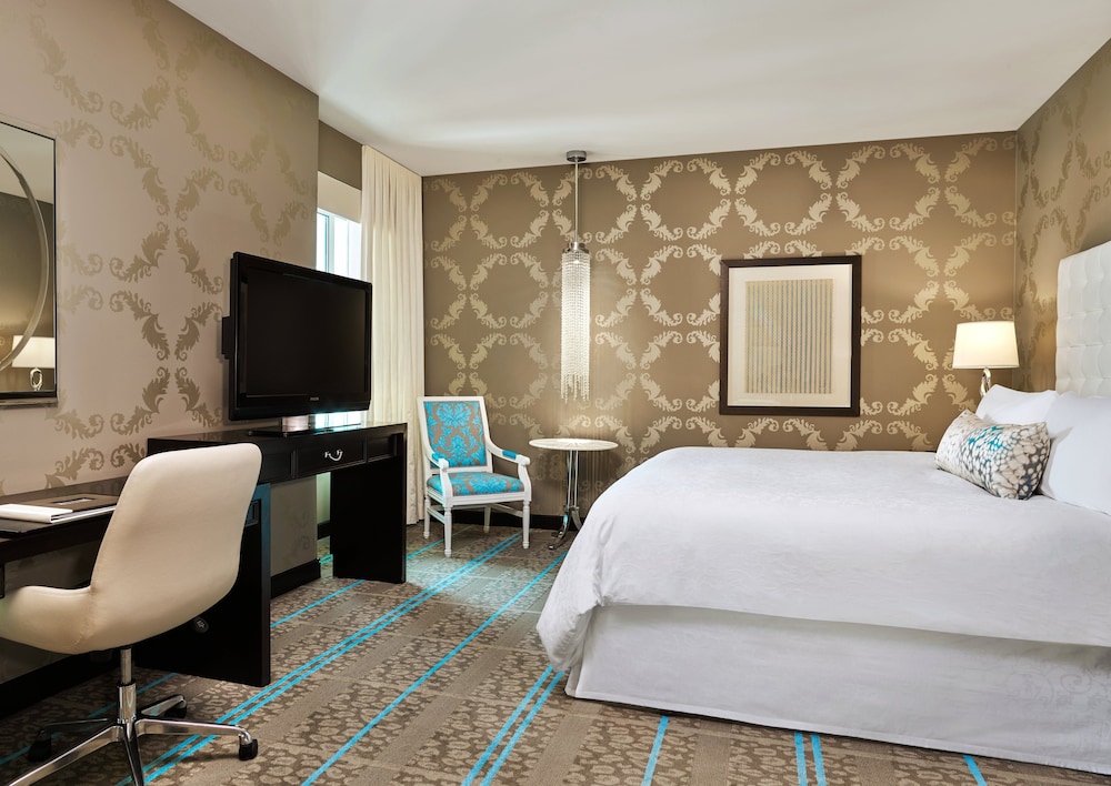 SUPERIOR, KING BED