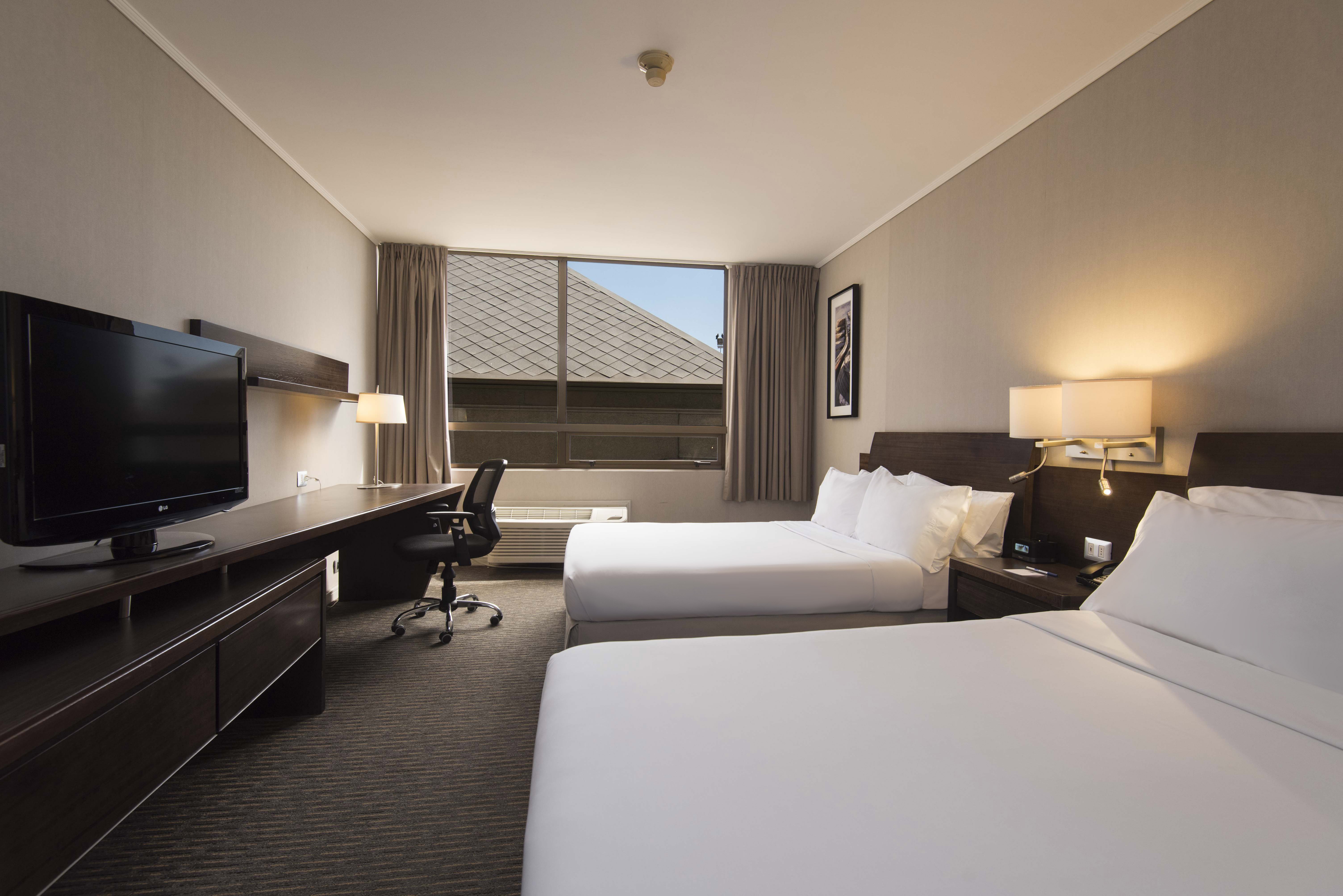 HOLIDAY INN EXPRESS IQUIQUE 20/74
