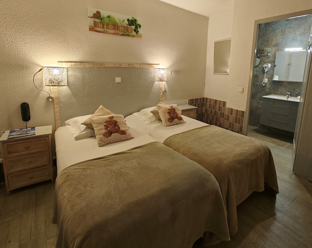 STANDARD, DOUBLE OR TWIN BED