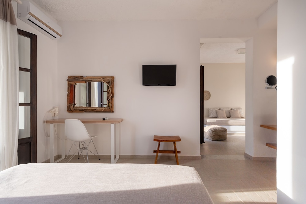 Aella Residence 12/50