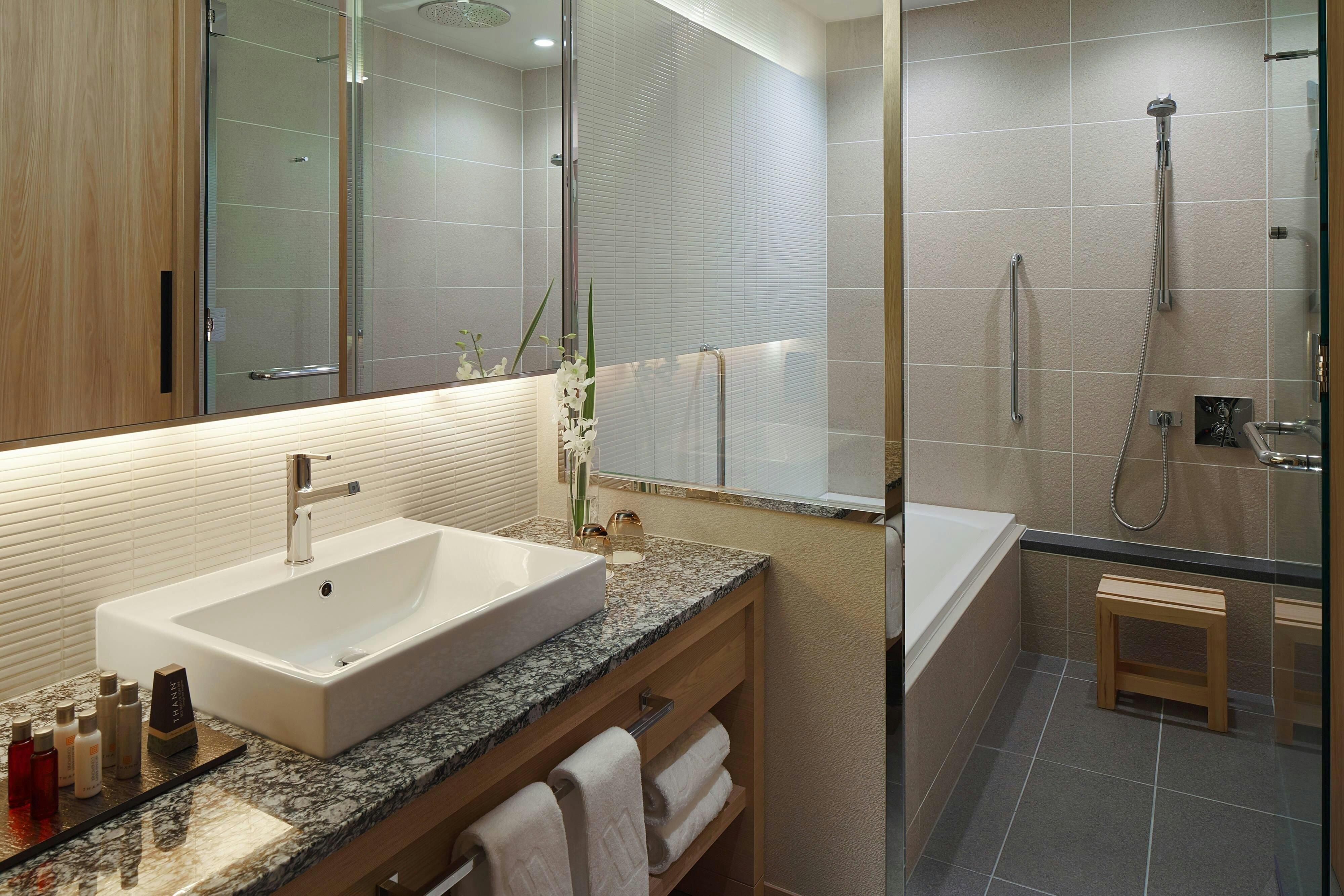 Osaka Marriott Miyako Hotel 53/54