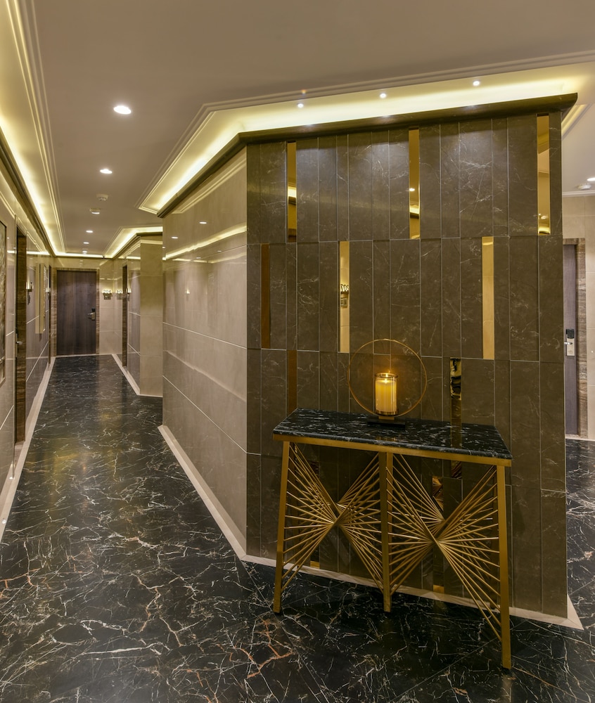 Hotel Orient Regency 24/34