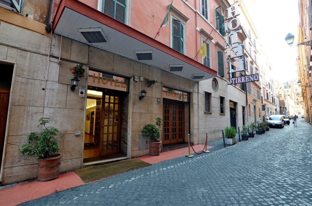 Tirreno Hotel 4/70