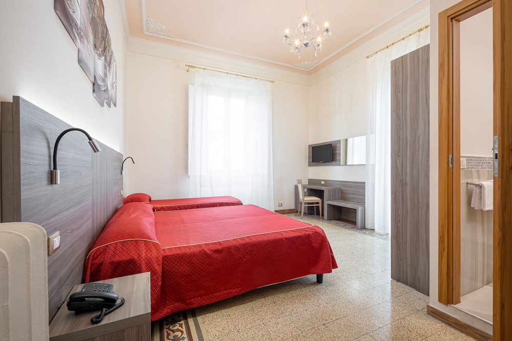 Astrid Hotel 28/74