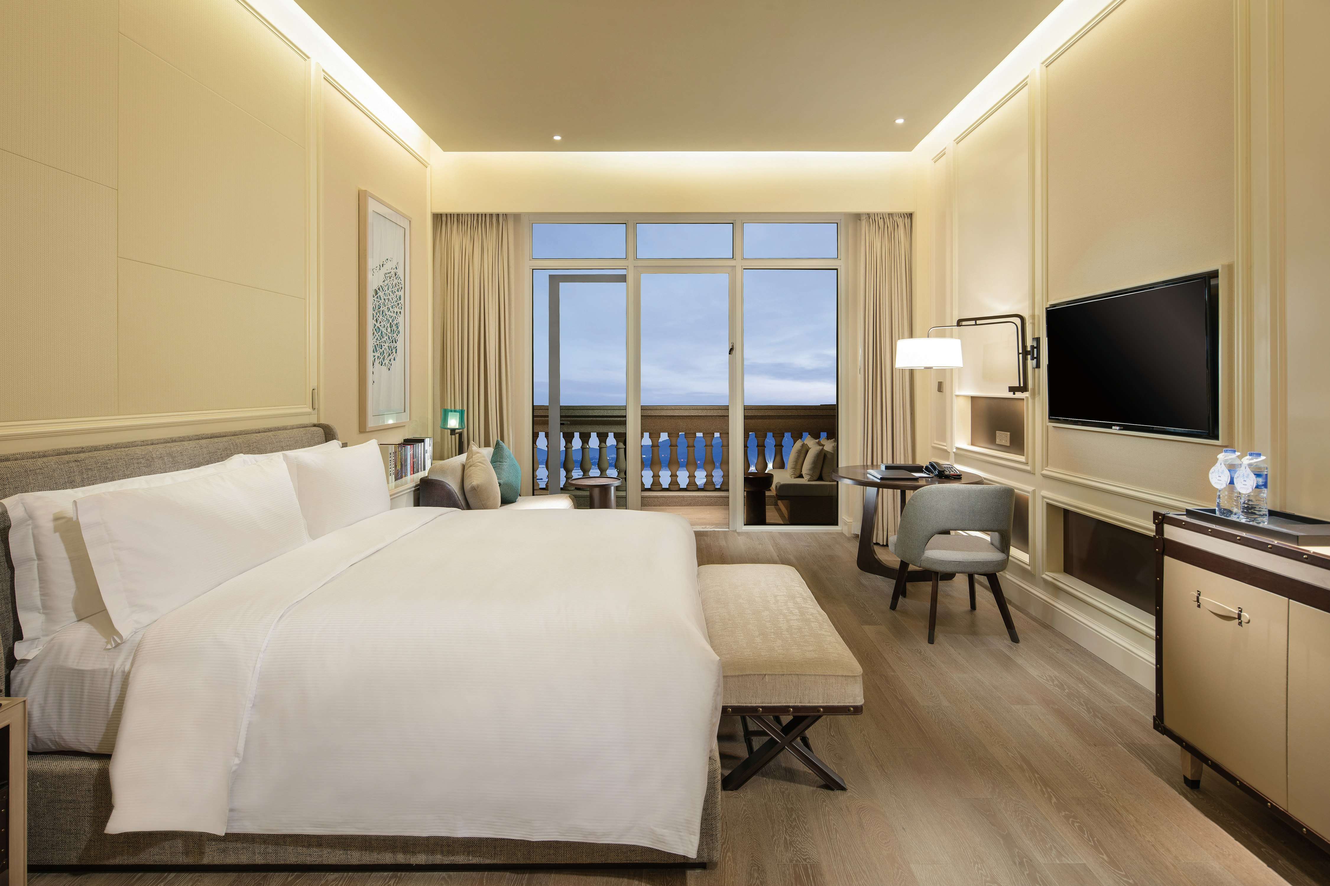 DELUXE, KING BED, OCEAN VIEW, BALCONY