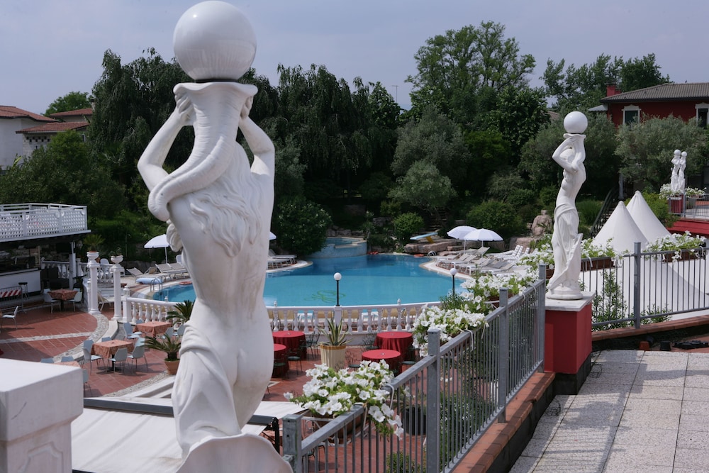 Villa Pigalle 36/50