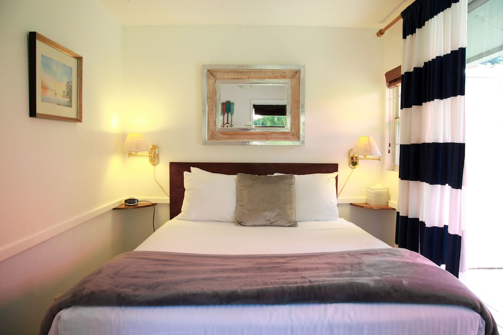 Rio Villa Beach Resort 8/50