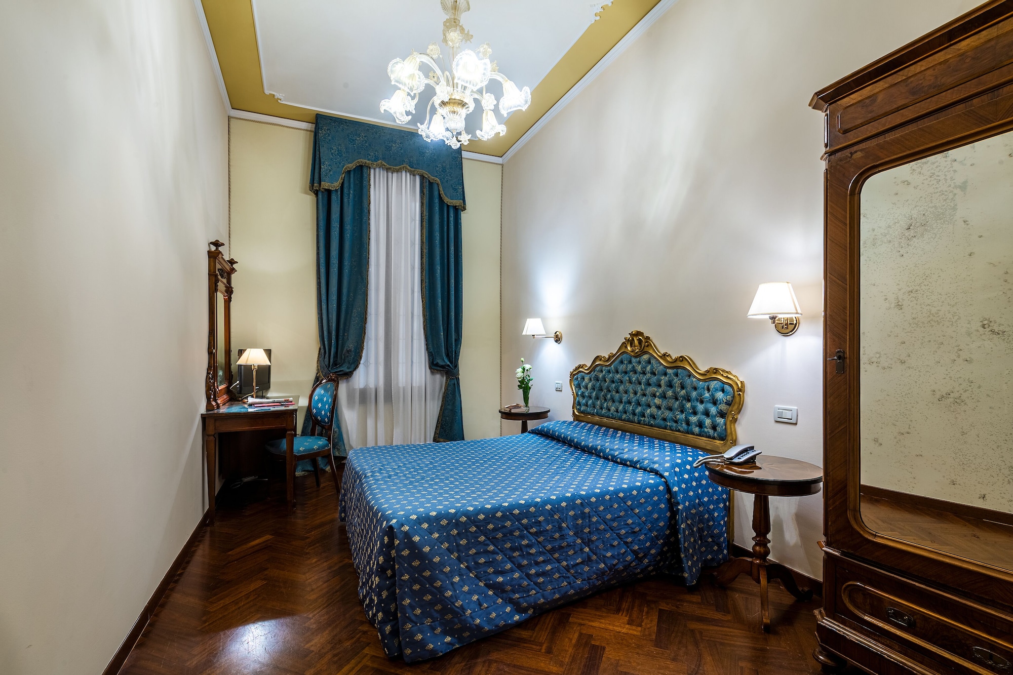 STANDARD, DOUBLE OR TWIN BED