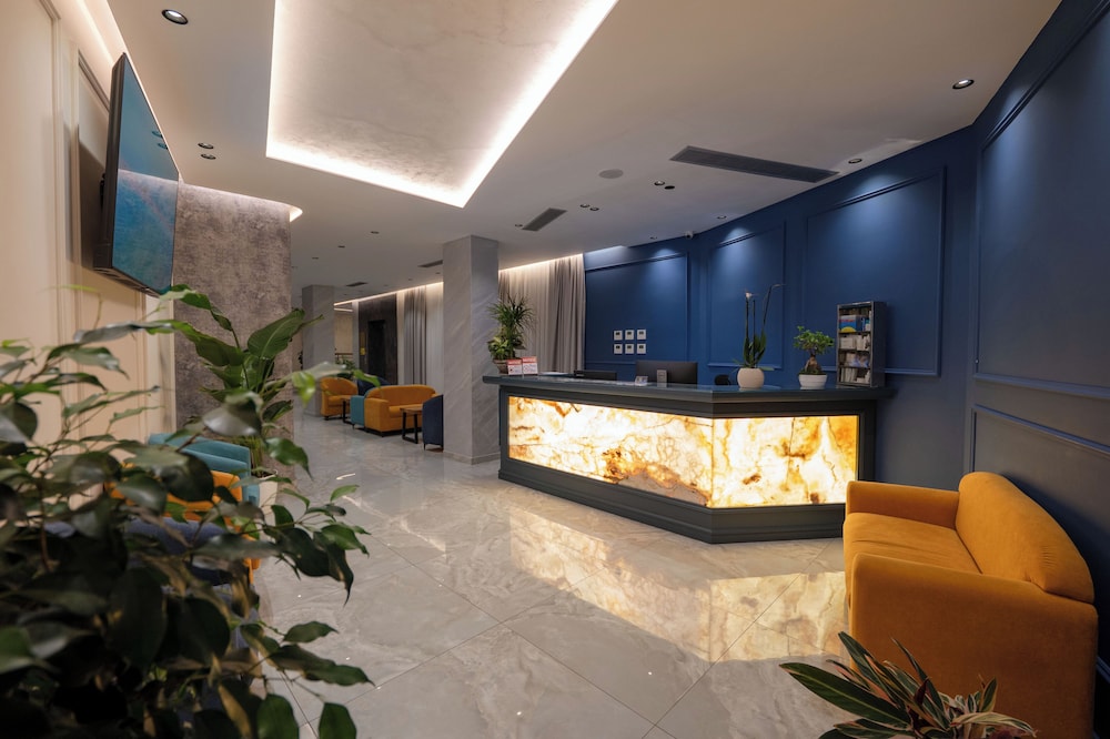 Hotel Dior 8/60