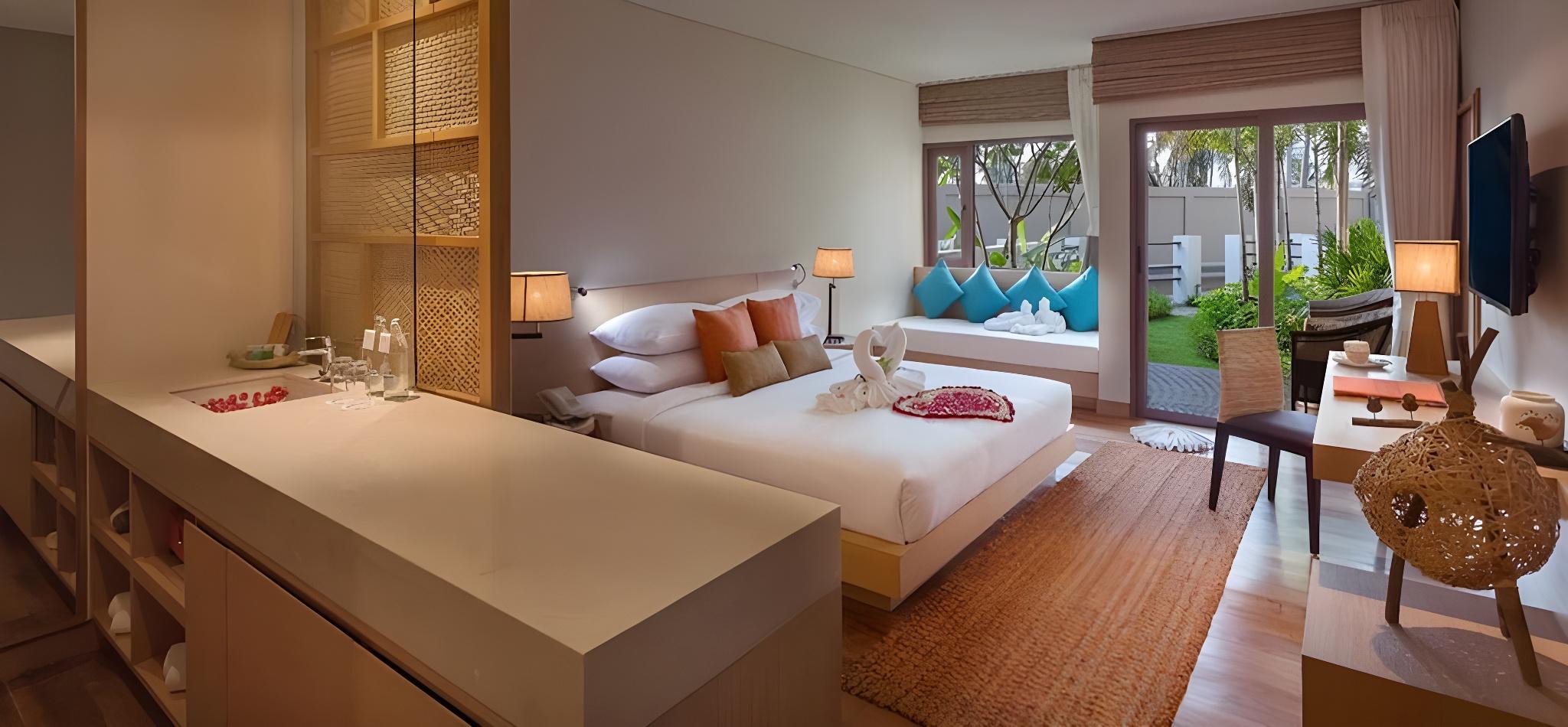 Connecting, Deluxe, Double Bed, Main Wing