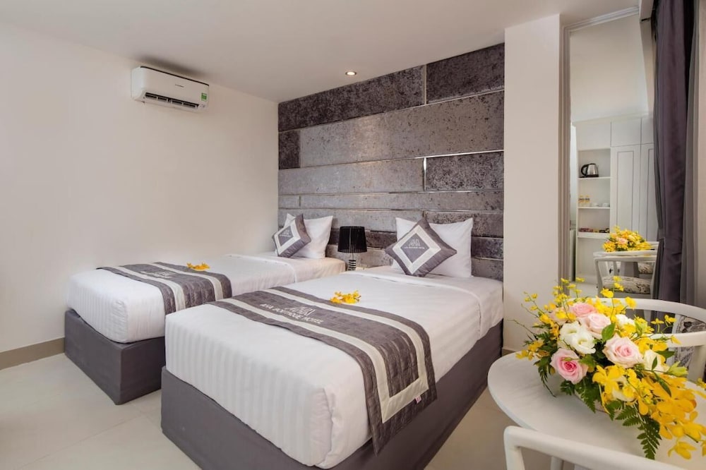 Aodai Inn Saigon 8/19