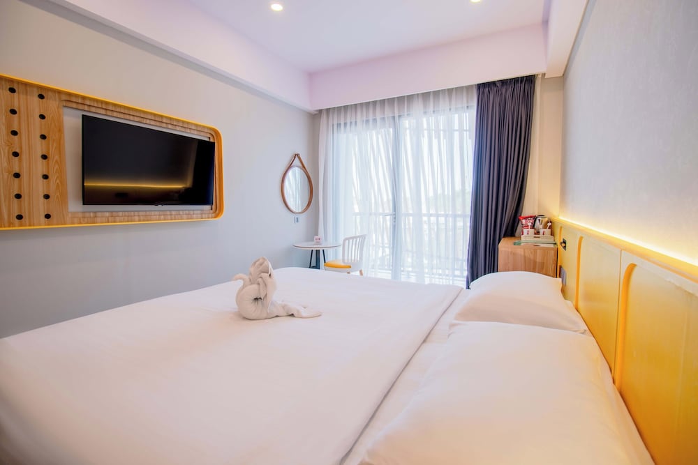 Koa D Surfer Hotel 14/50