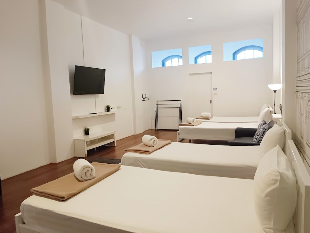 Chino Town Gallery Hostel 41/58
