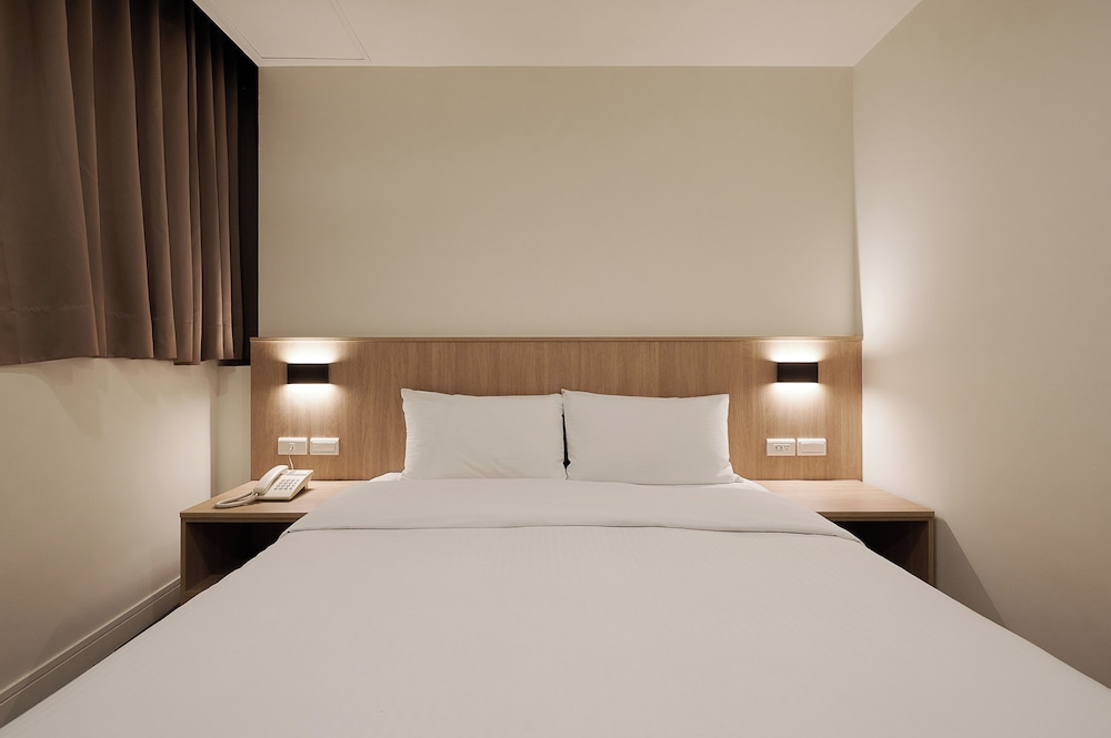 Nei Jiang Hotel 17/38