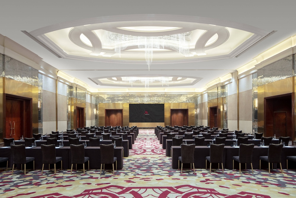 Shanghai Marriott Hotel Hongqiao 54/63