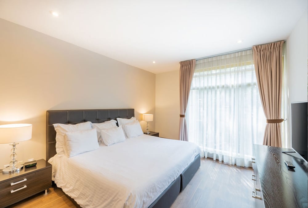 2 BEDROOMS, COMFORT, APARTMENT, CITY VIEW