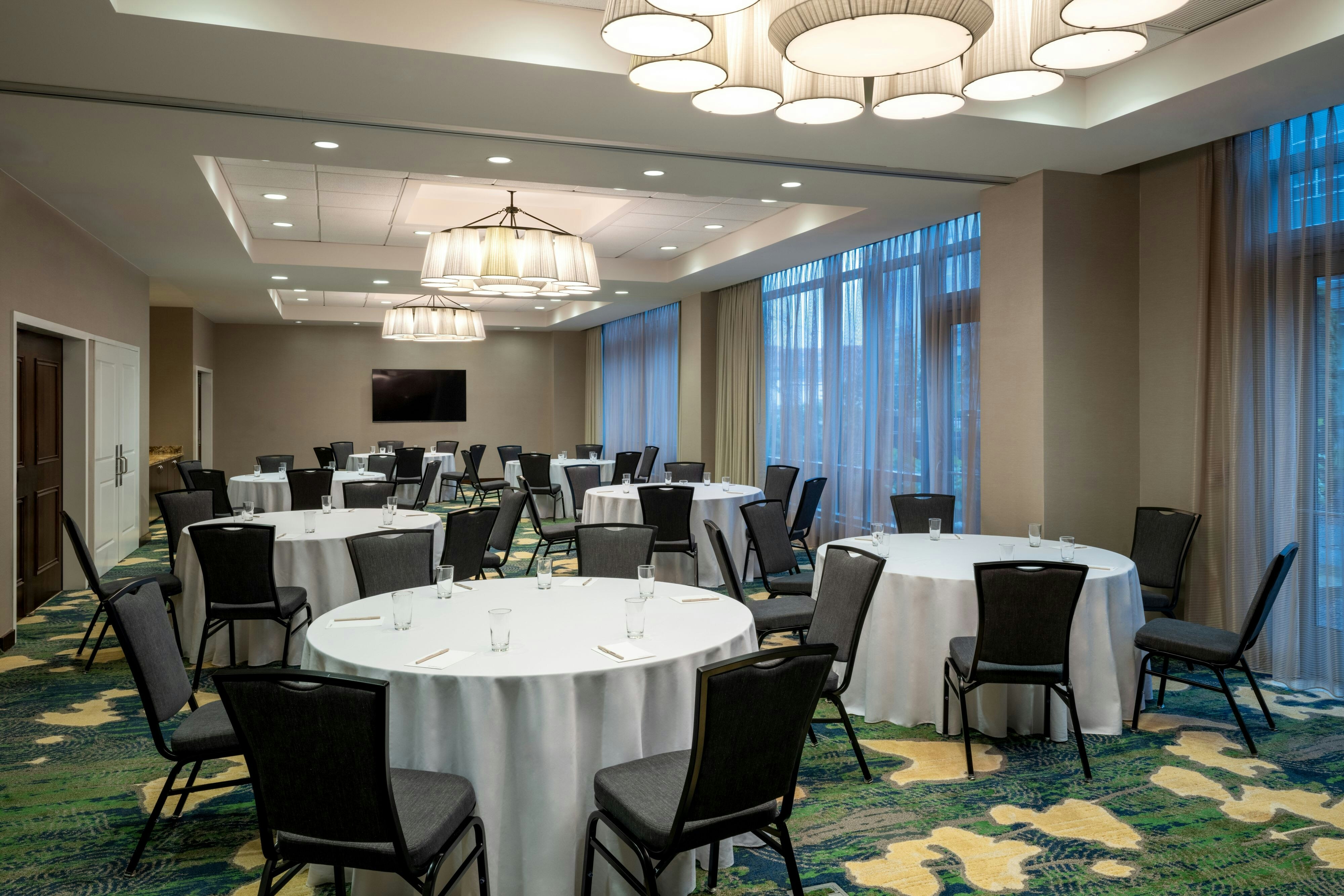 RESIDENCE INN ARLINGTON BALLSTON 28/37