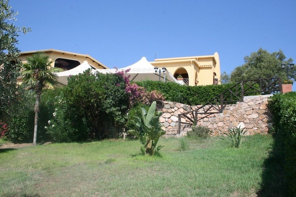 Hotel Genna E Masoni 4/70