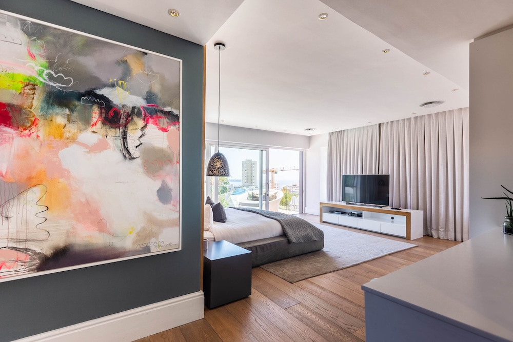 The Clarendon - Fresnaye 21/50