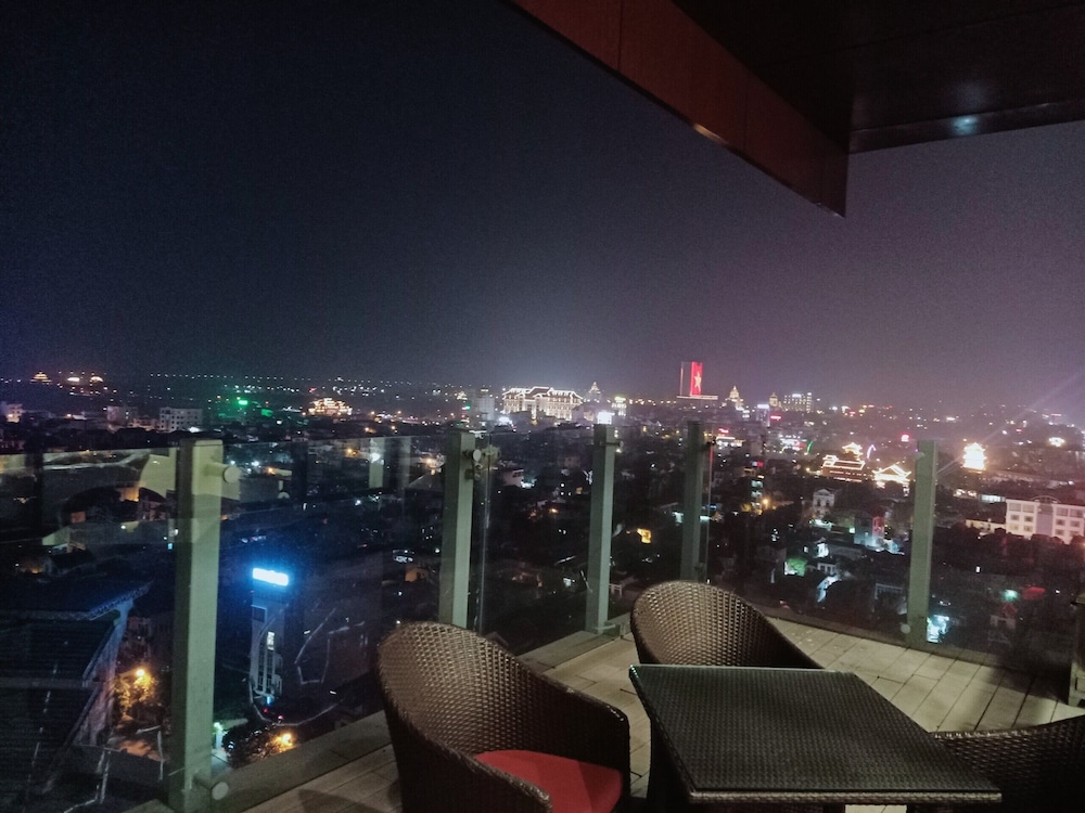 The Vissai Hotel 6/71