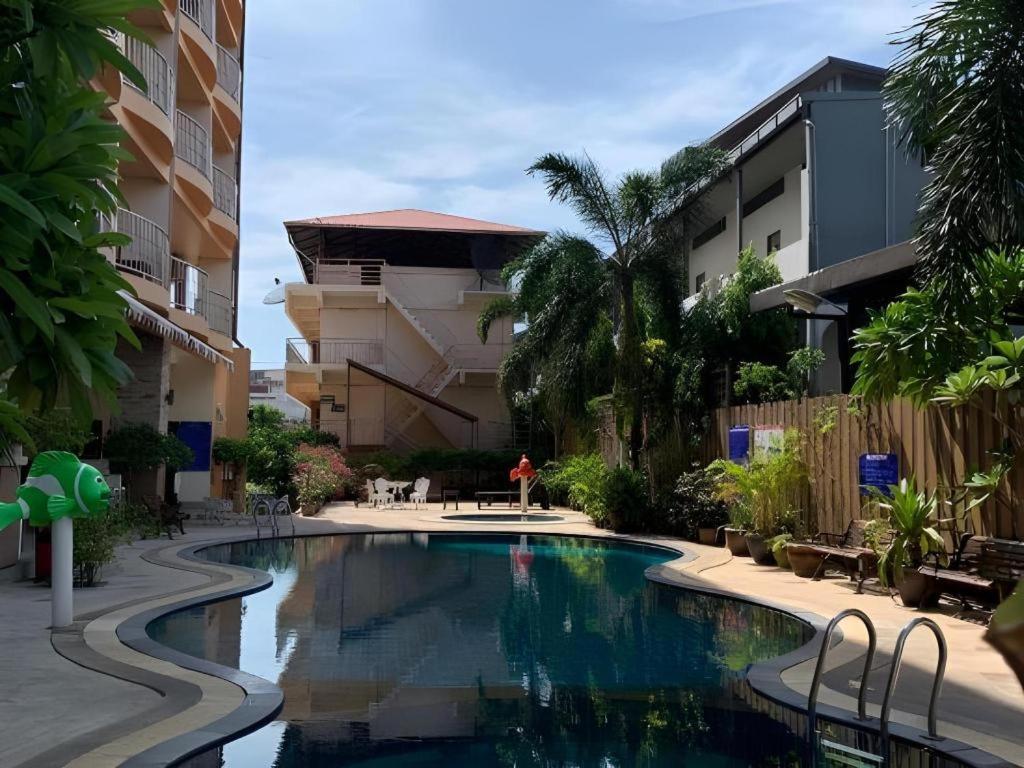 Siam Platinum Pattaya 40/44