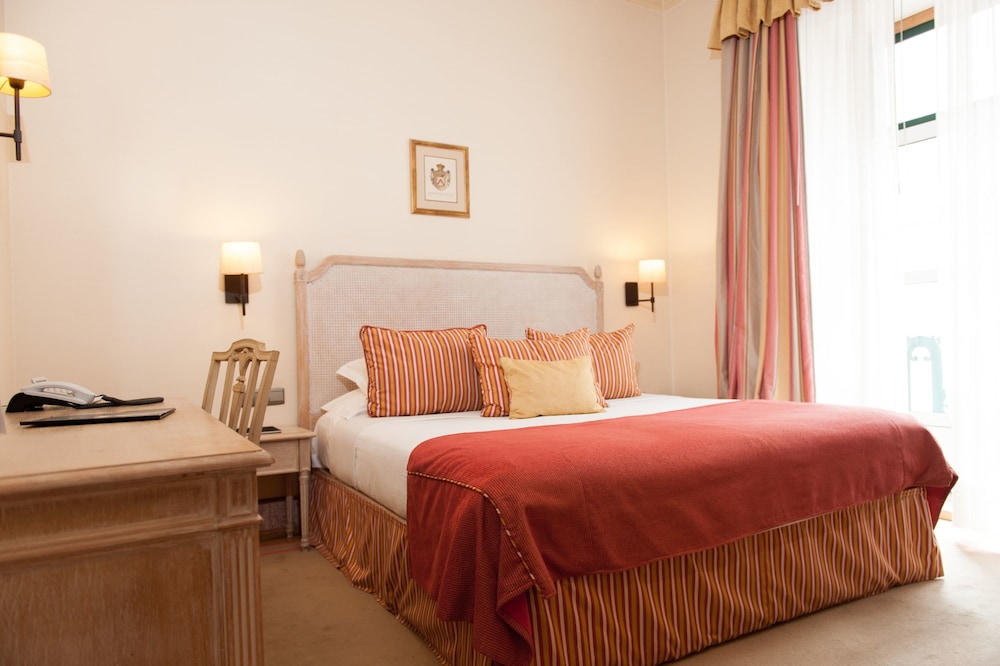 Hotel Real Palacio 10/76