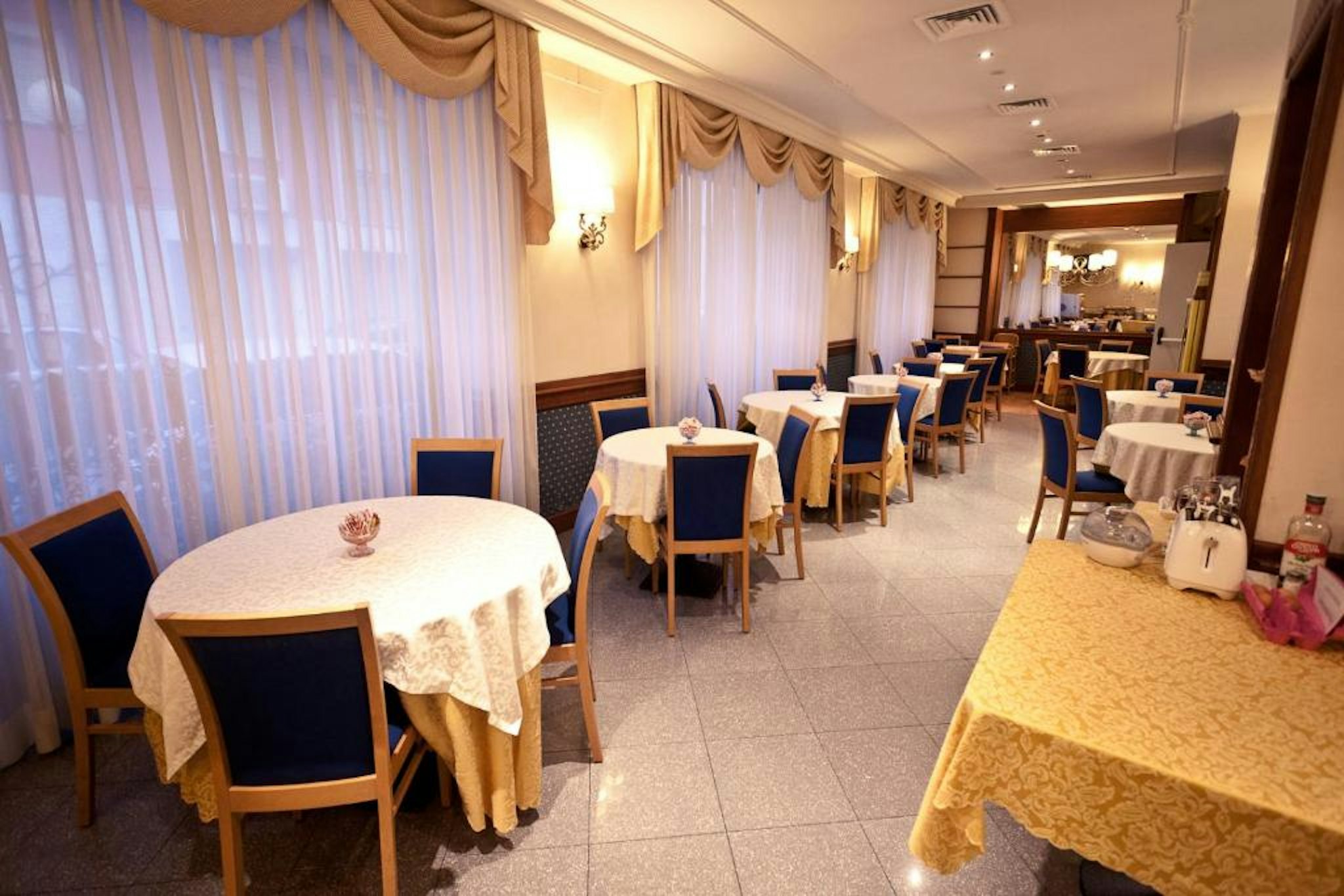 Ambra Palace Hotel Pescara 40/46