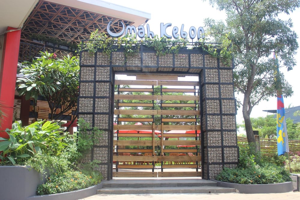 Metland Hotel Bekasi (Hotel @HOM Premiere Tambun) 1/51