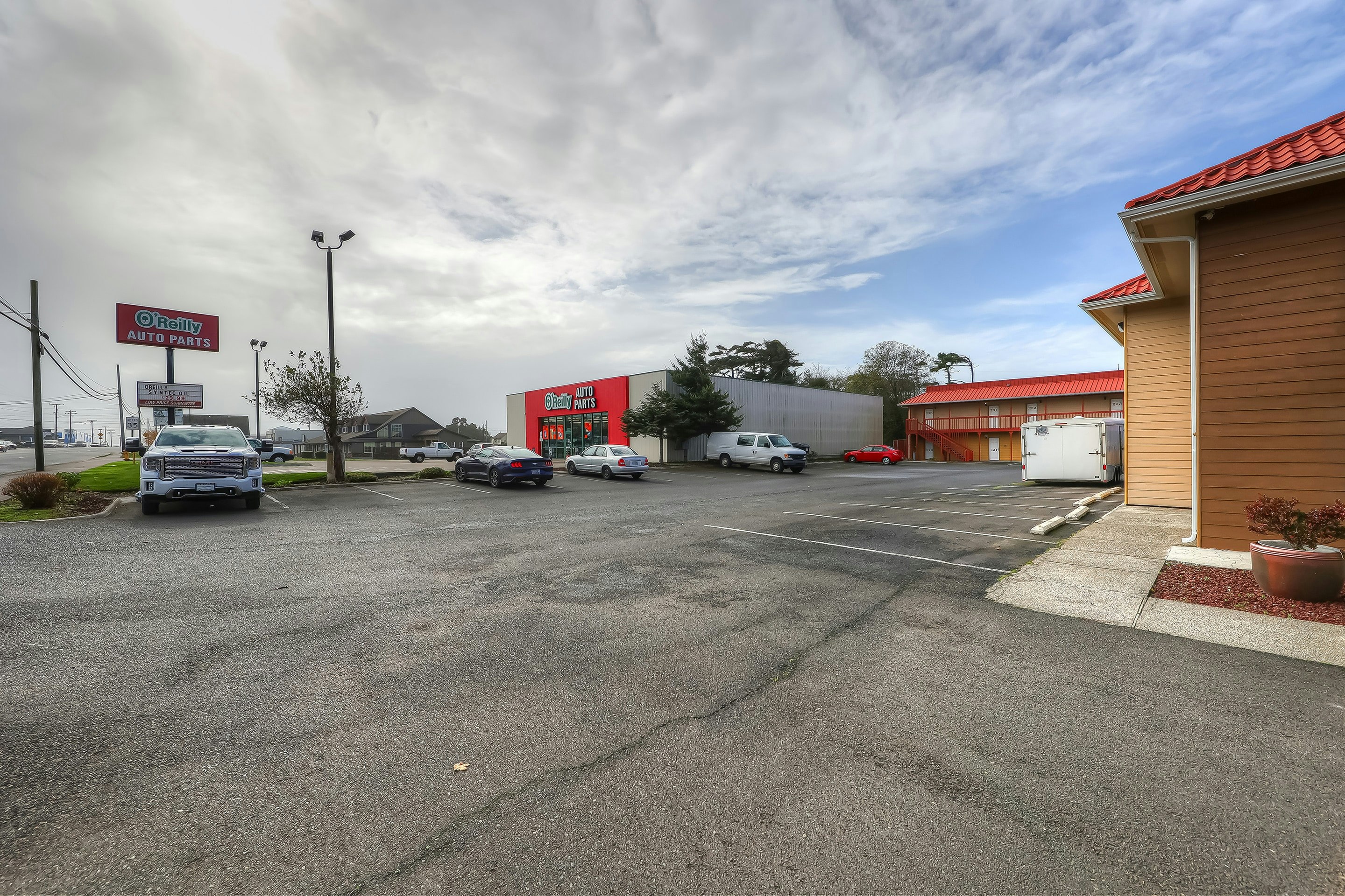 Newport Inn By OYO - Hwy 101 28/35