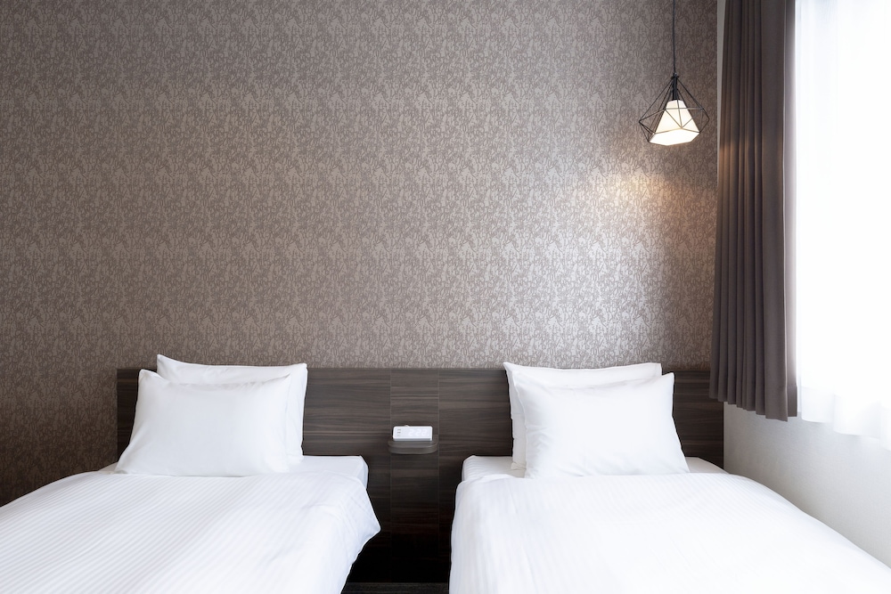M's Hotel Gojo Naginatagiri 10/35
