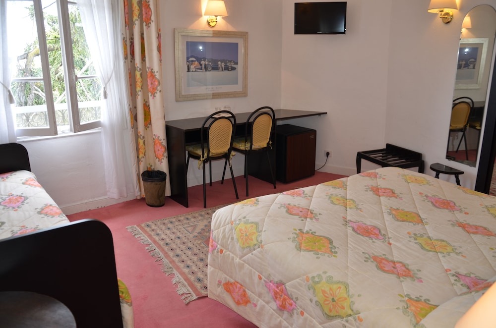 Hôtel Des Mimosas 26/47