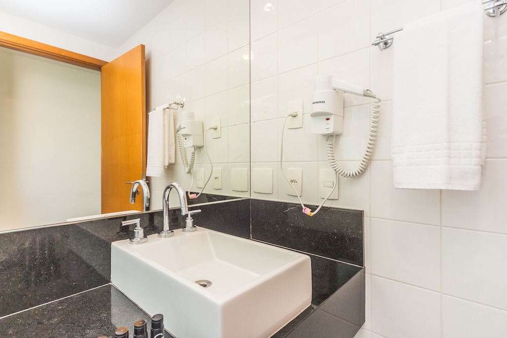Paraiso Suites by Charlie 45/49