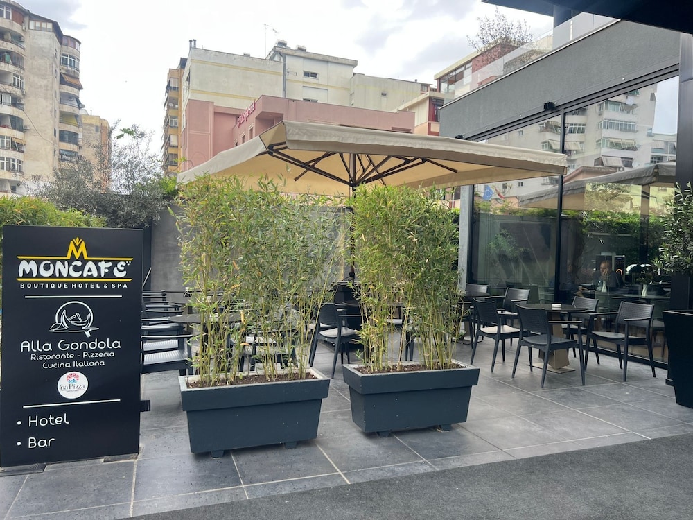 Moncafe Hotel Boutique Spa 31/39