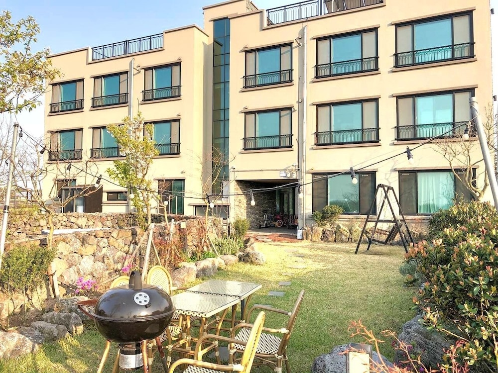 Bookchon Place Jeju 5/60