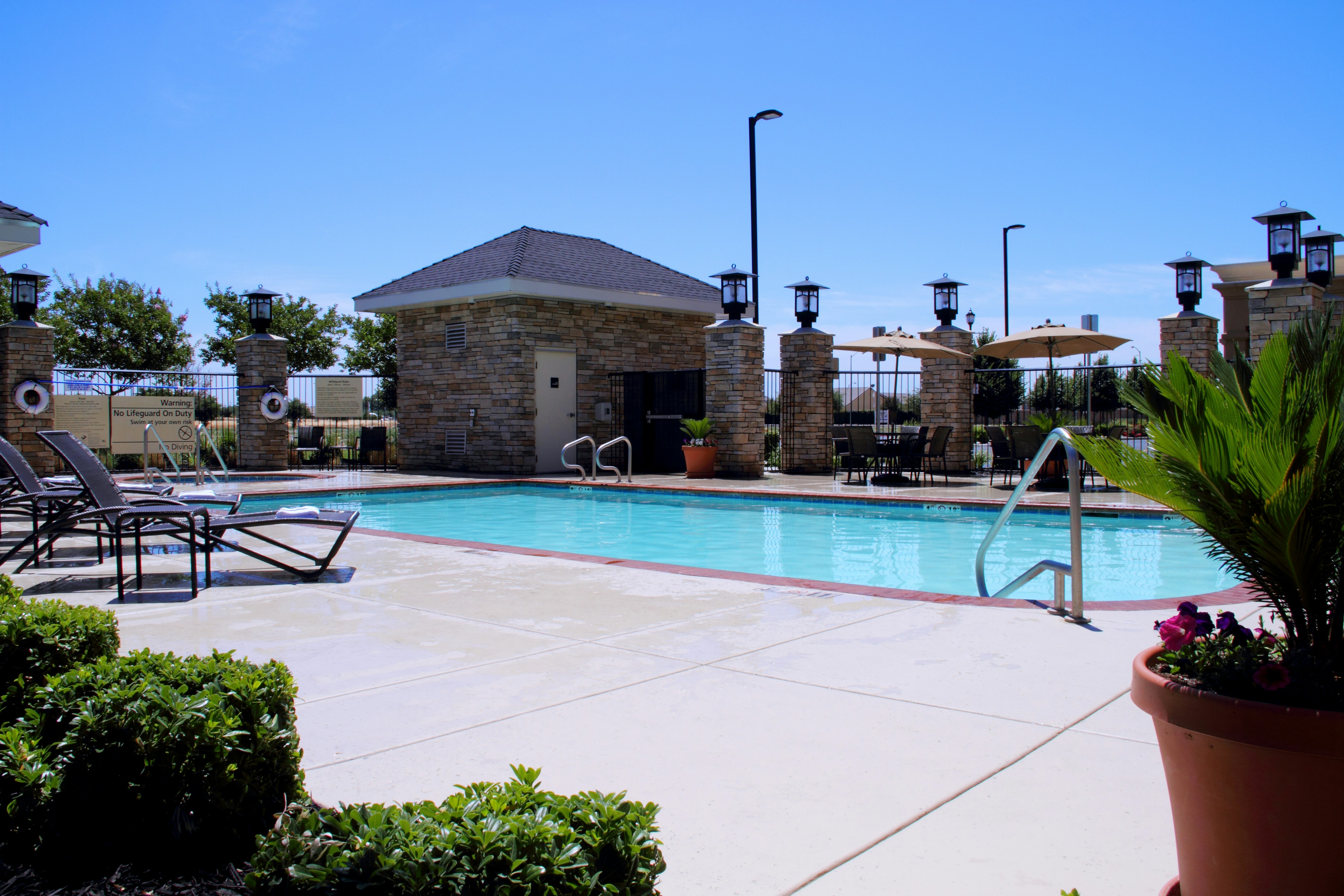 Hampton Inn Suites Manteca 46/50