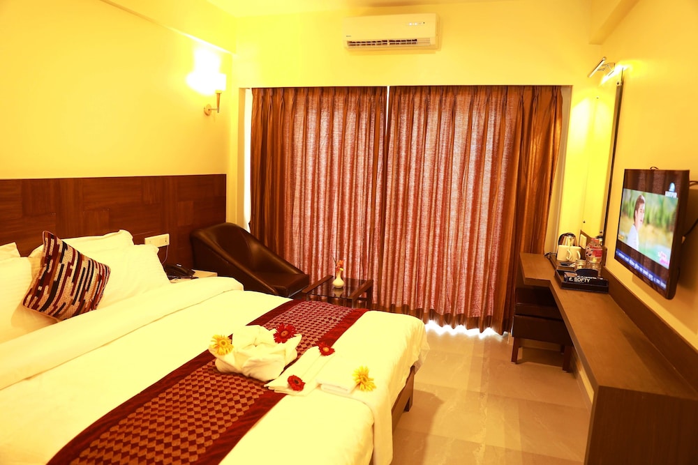DELUXE, DOUBLE BED, BALCONY