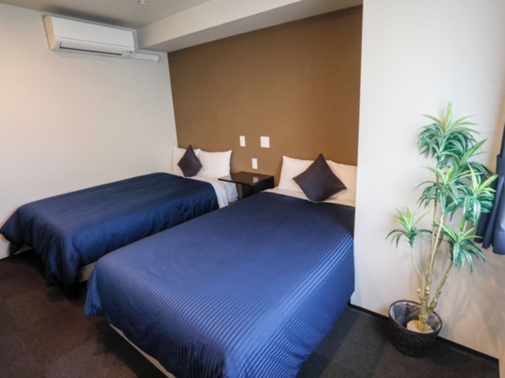 Hotel Livemax Higashi Ginza 26/56