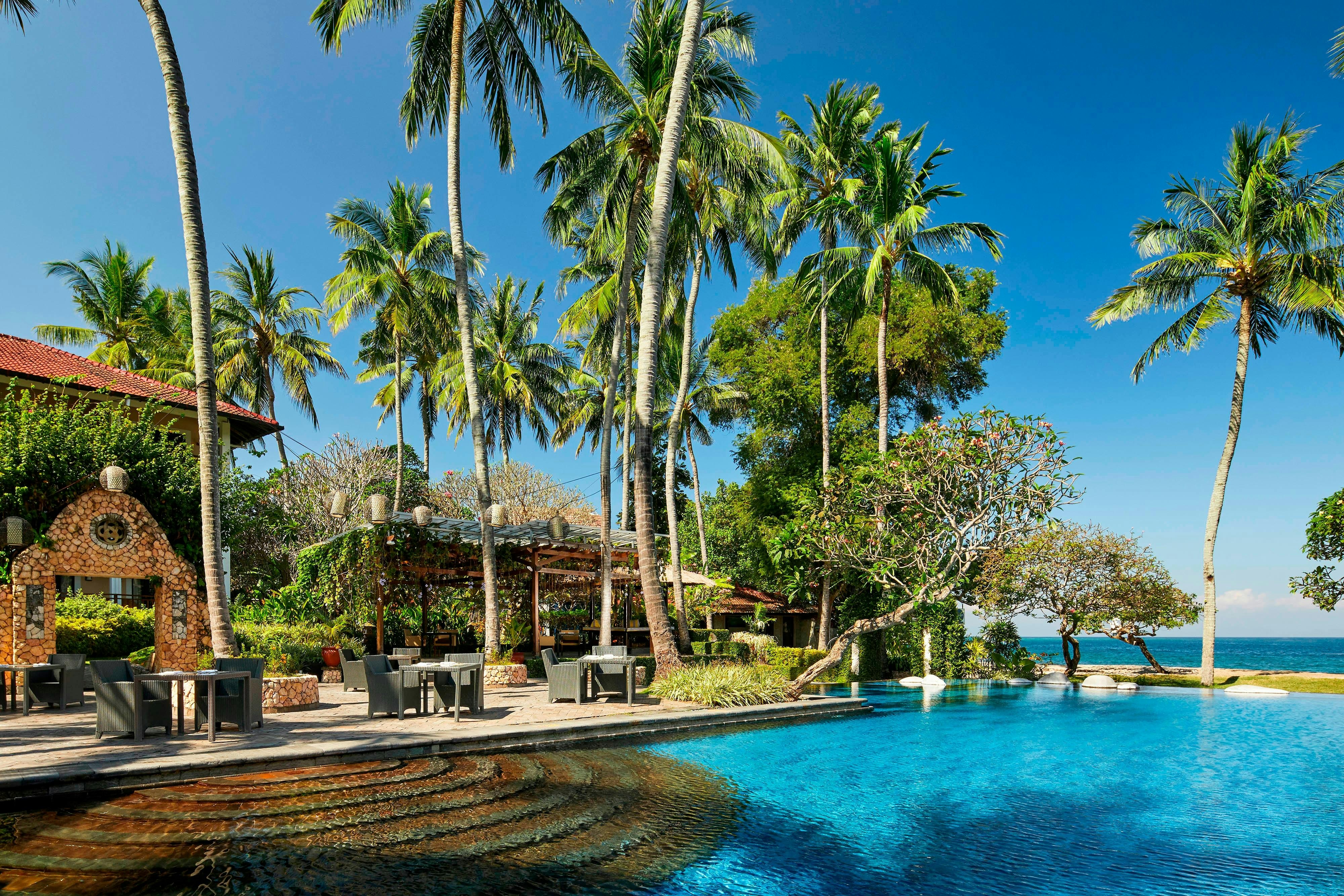 SHERATON SENGGIGI BEACH RESORT 69/75