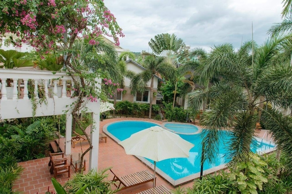 Blue Paradise Resort 65/67