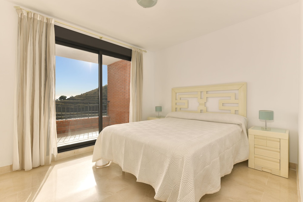 Olee Nerja Holiday Rentals By Fuerte Group 6/30
